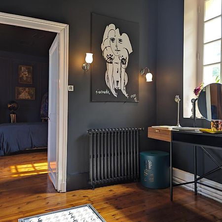 Bed and Breakfast Manoir Des Arts Confolens Exterior foto