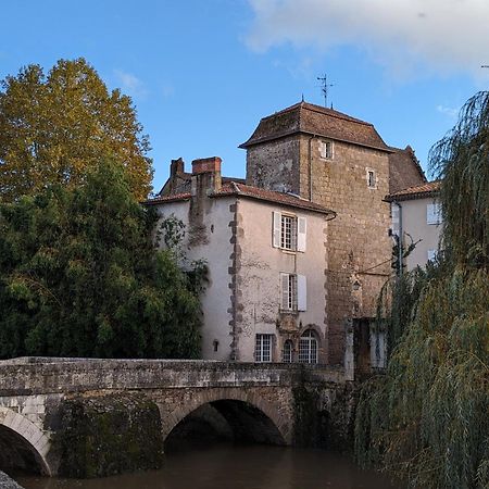 Bed and Breakfast Manoir Des Arts Confolens Exterior foto