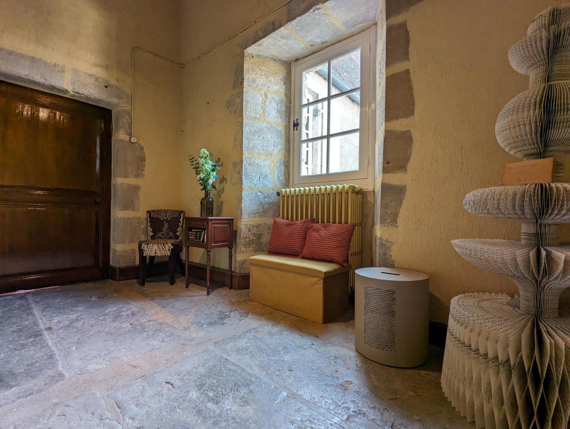 Bed and Breakfast Manoir Des Arts Confolens Exterior foto